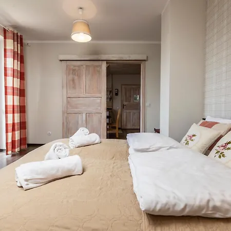 Zielona Owieczka Apartment Niedzica Zamek